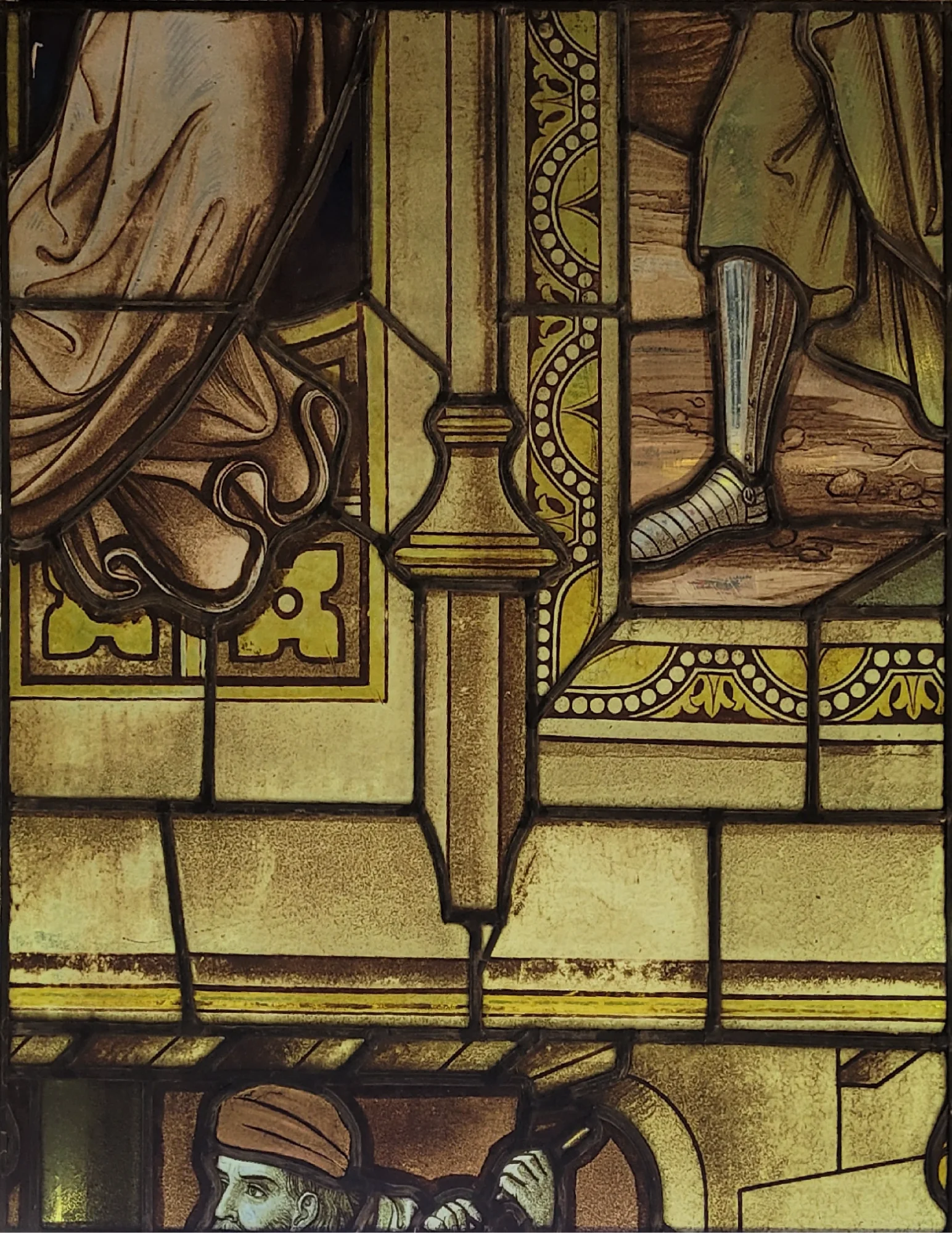 Kerkraam architectuur met figuur