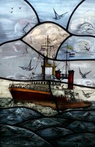 glas in lood gebrandschilderd schip sleepboot zee vogels stainedglass windows